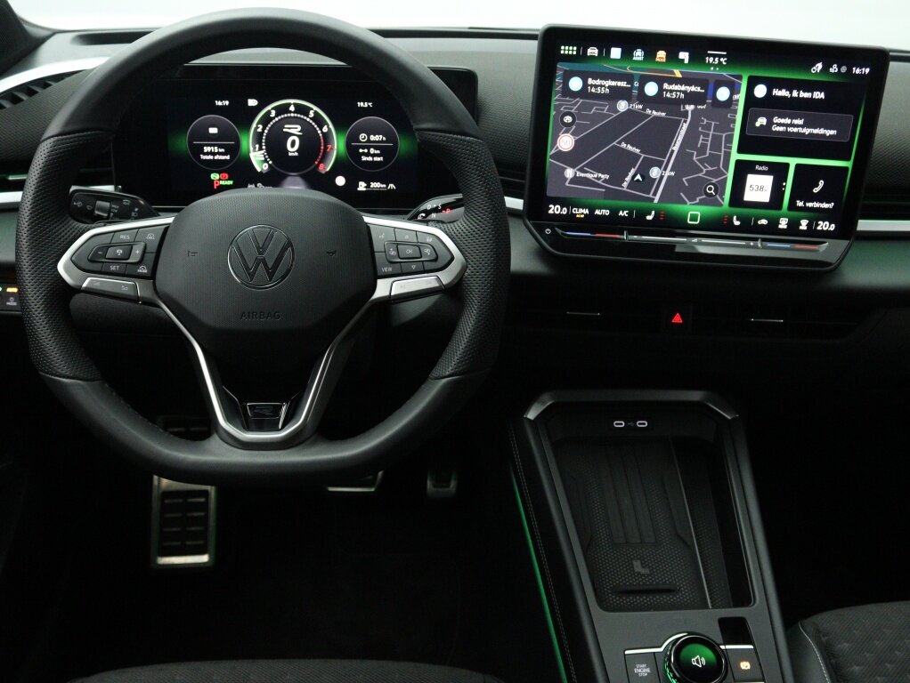 Volkswagen T-Roc 1.5 eTSI R-Line | All season | Trekhaak | Navi | Camera | Sfeerverlichting - Afbeelding 4