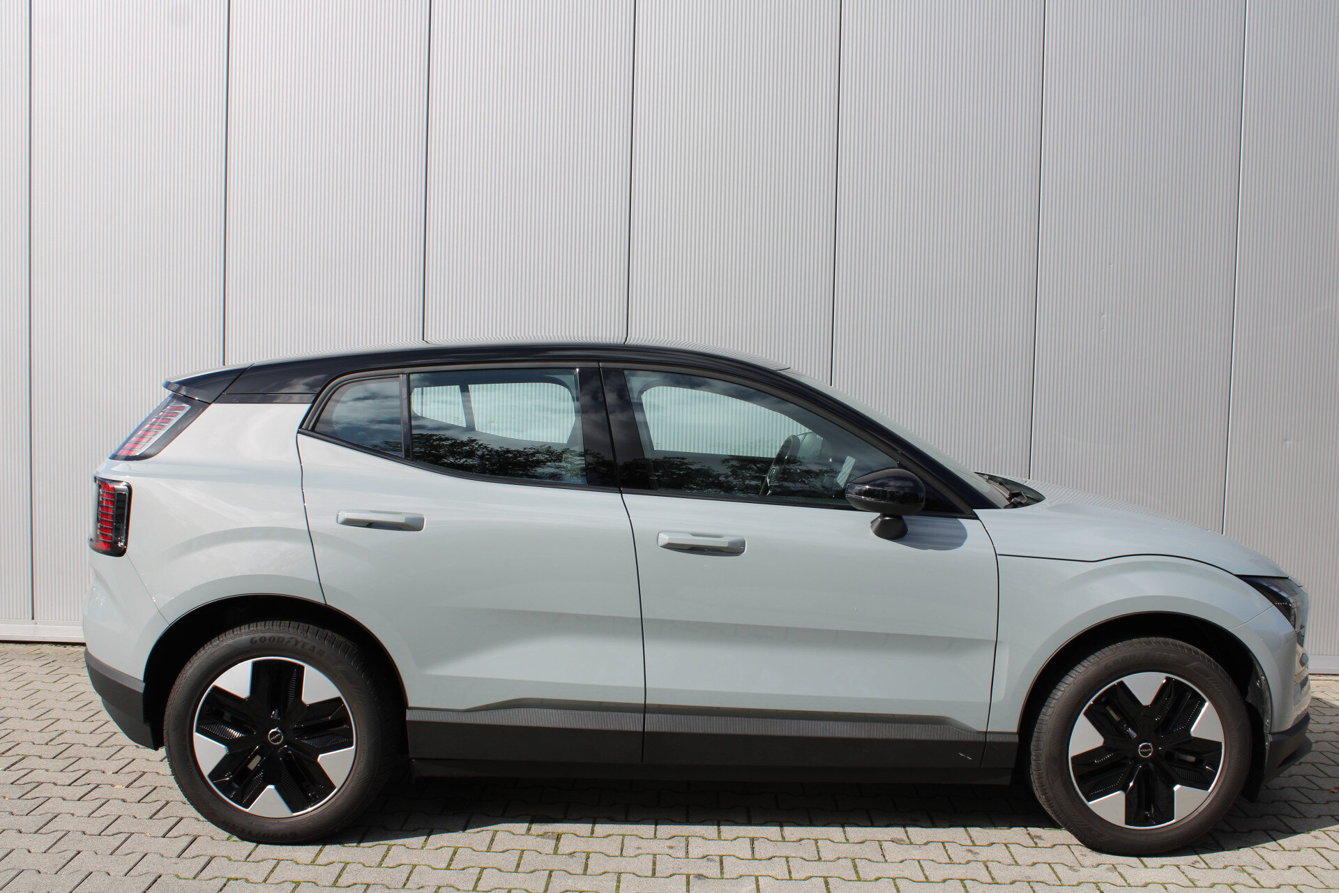 Volvo EX30 P5 Long Range Plus Europa 69 kWh - Afbeelding 3