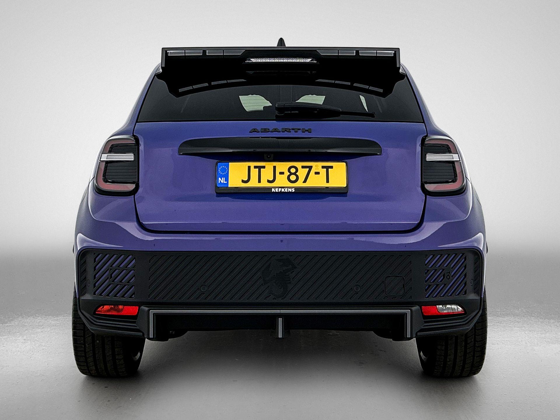 Abarth 600e Abarth Scorpionissima 54 kWh 280pk - Afbeelding 5