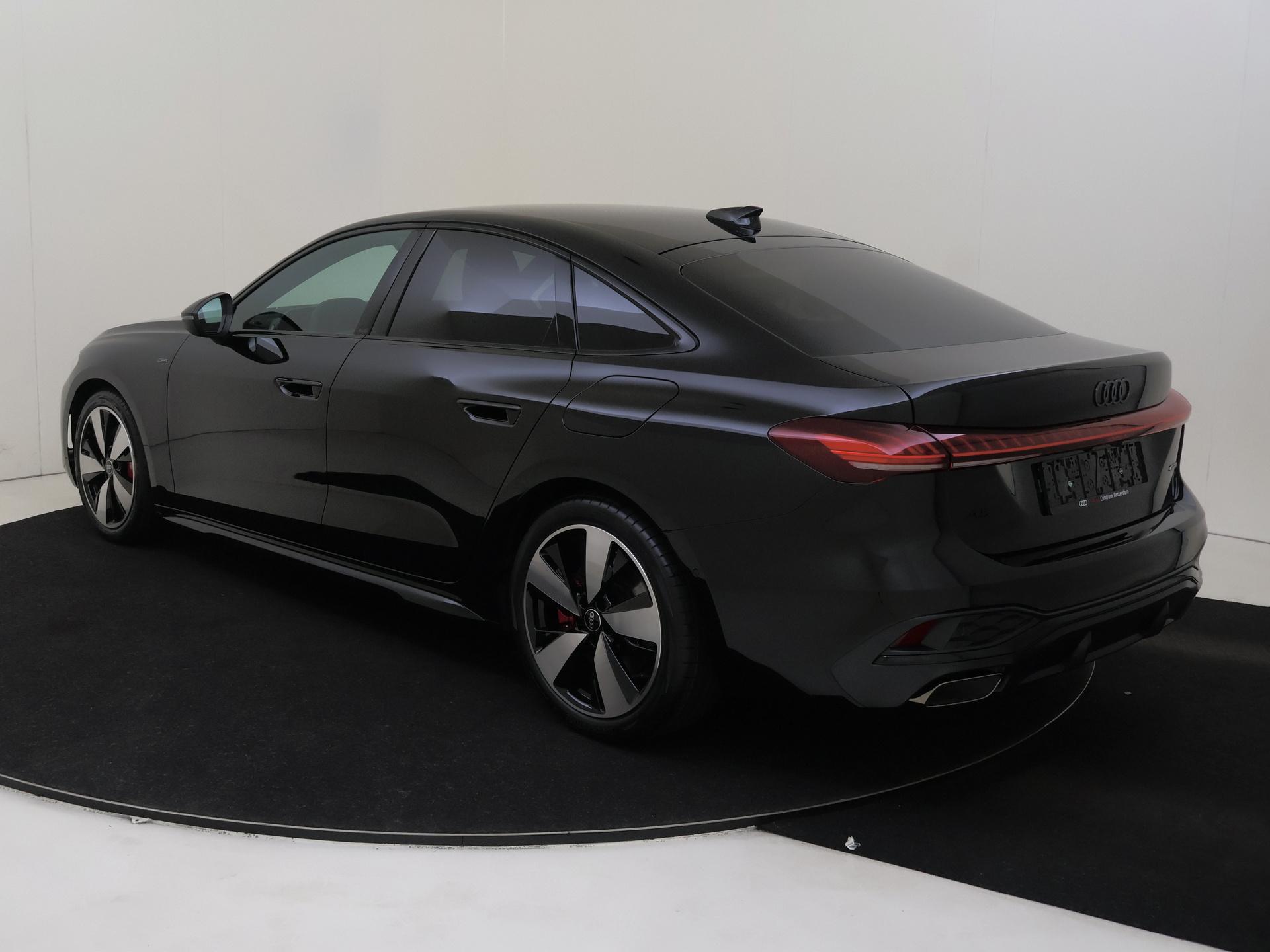 Audi A5 Limousine e-hybrid quattro S tronic 299pk - Afbeelding 3
