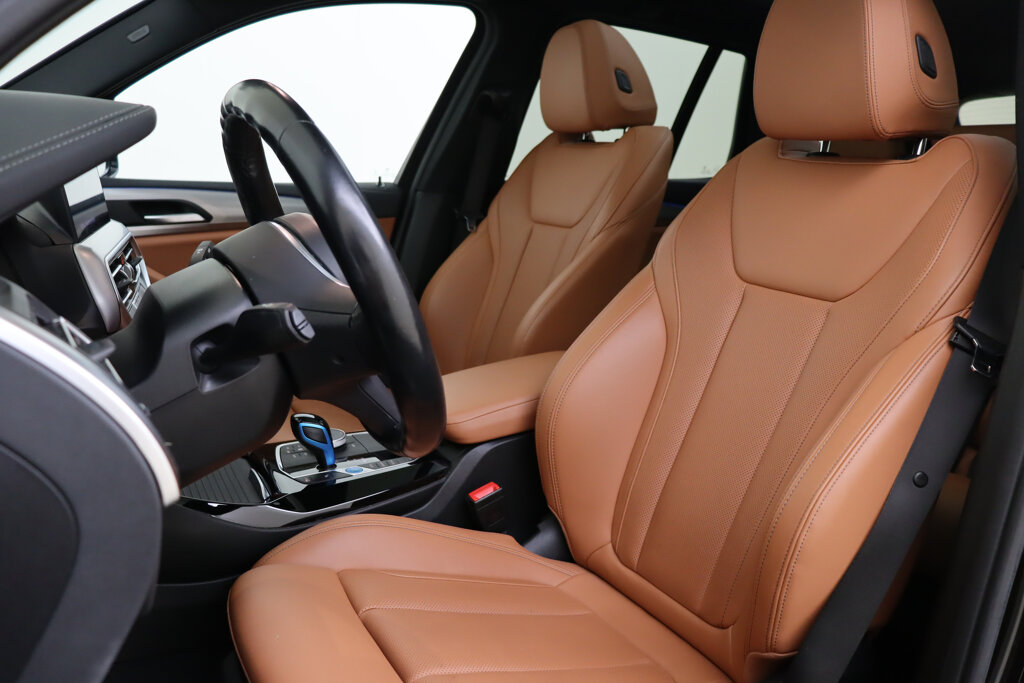 BMW iX3 8