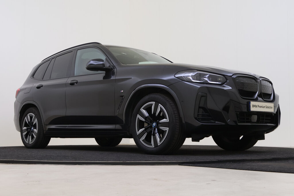 BMW iX3 10