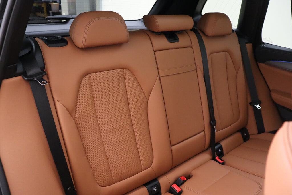 BMW iX3 22