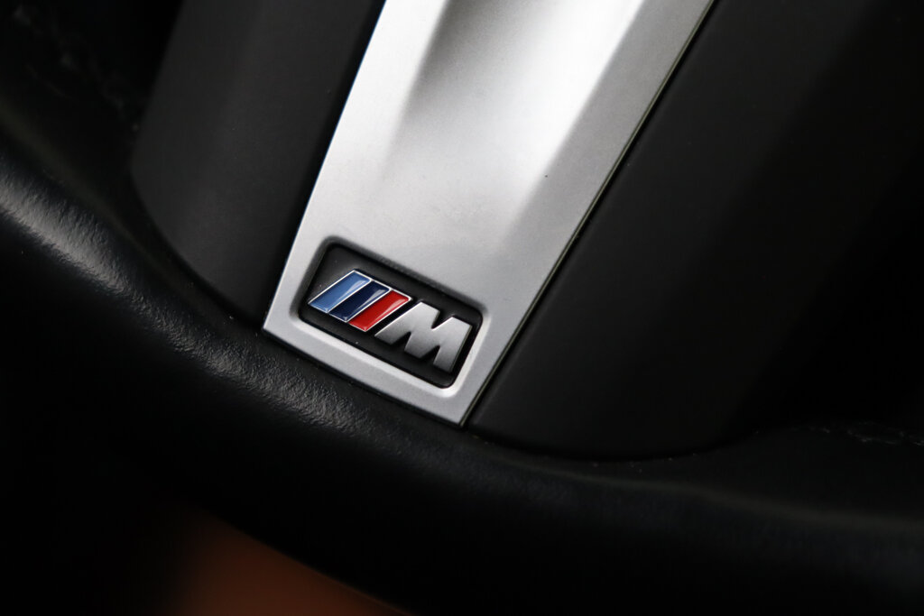 BMW iX3 29