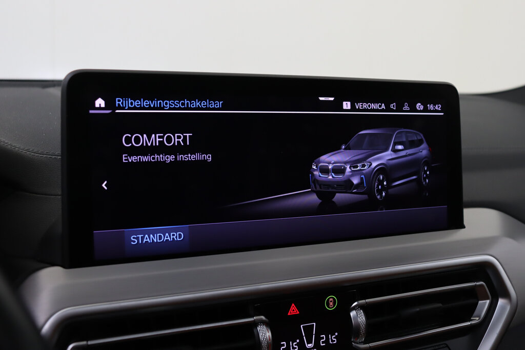 BMW iX3 35