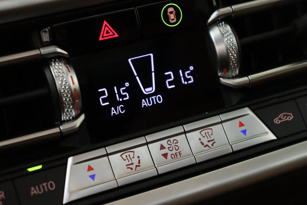 BMW iX3 43