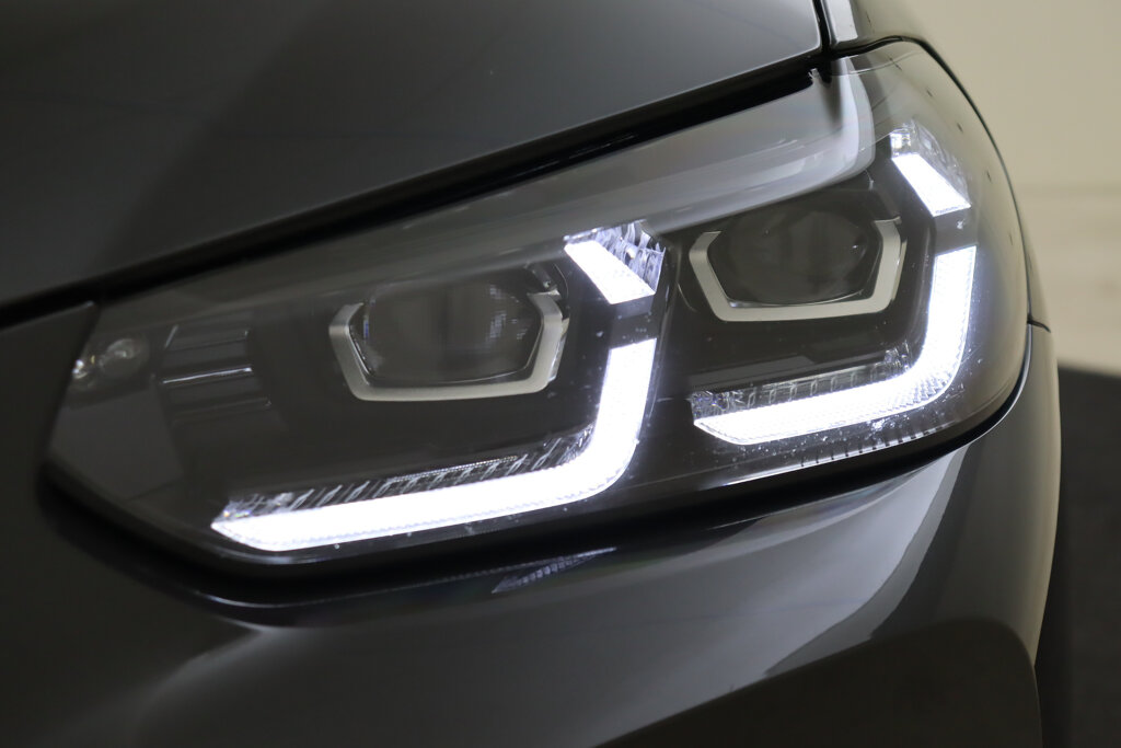 BMW iX3 64