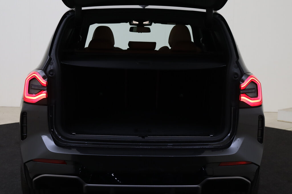 BMW iX3 67