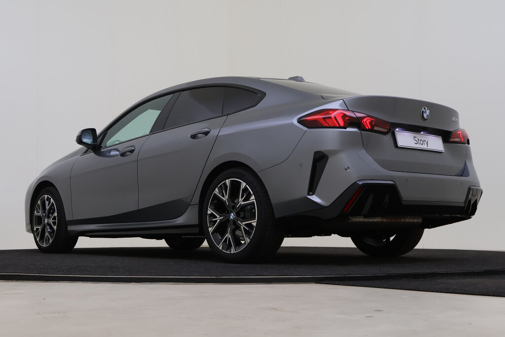 BMW 2 Serie 11