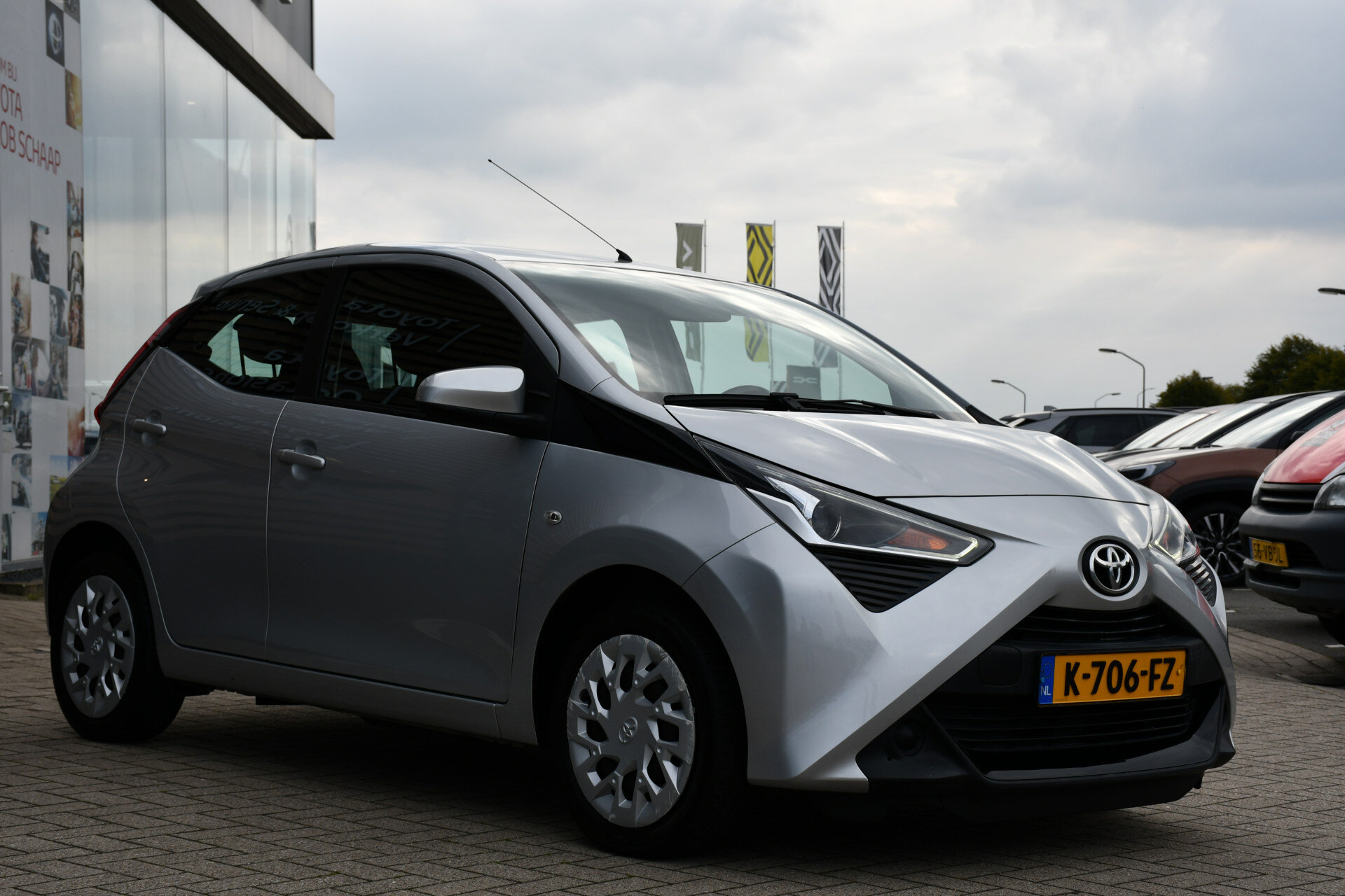 Toyota Aygo 1.0 VV x-play 5-deurs 73pk - Afbeelding 3