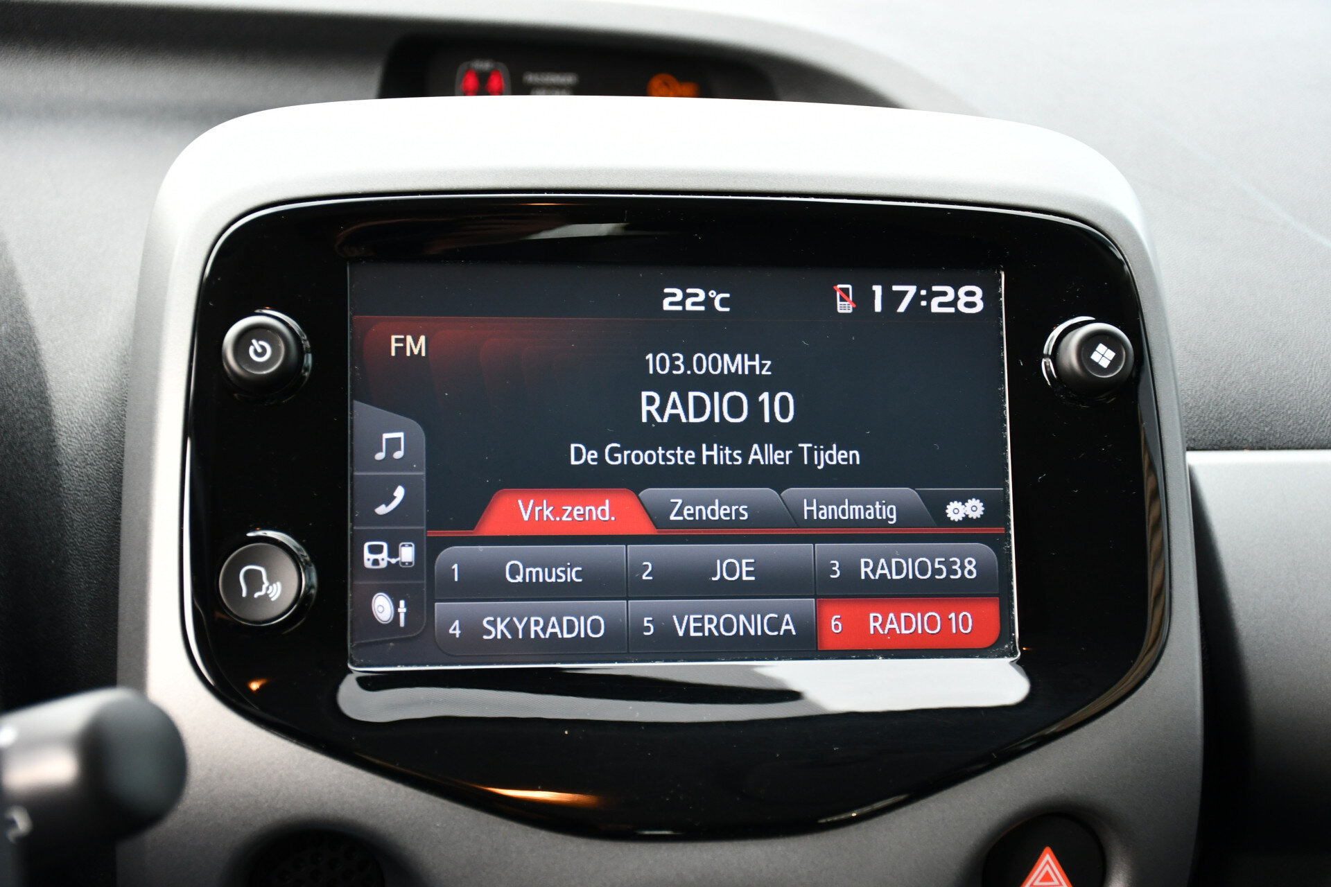 Toyota Aygo 1.0 VV x-play 5-deurs 73pk - Afbeelding 4