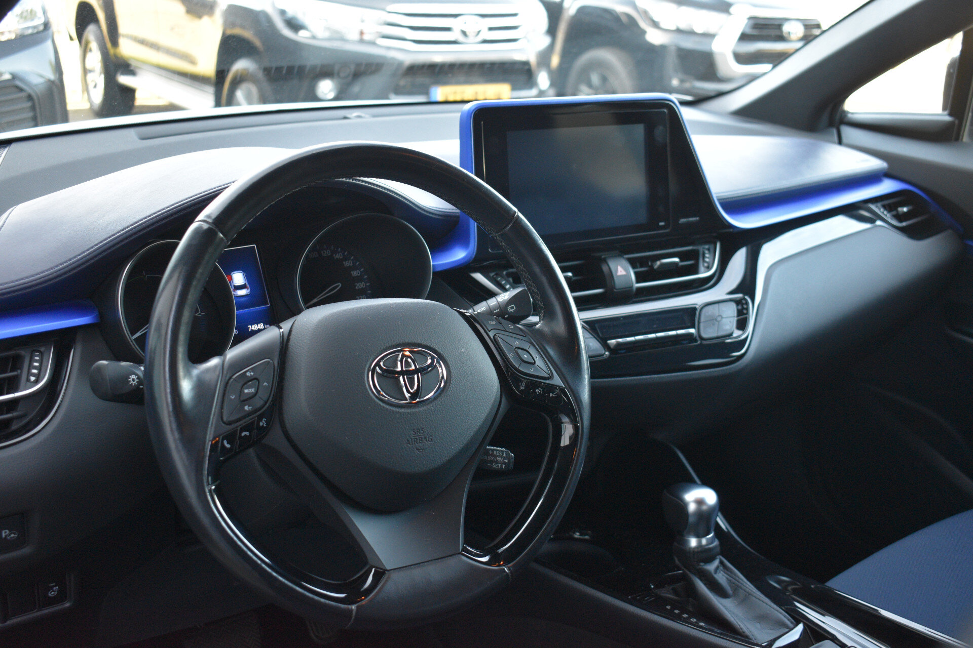 Toyota C-HR 1.8 Hybrid Executive Limited Automaat 122pk - Afbeelding 2