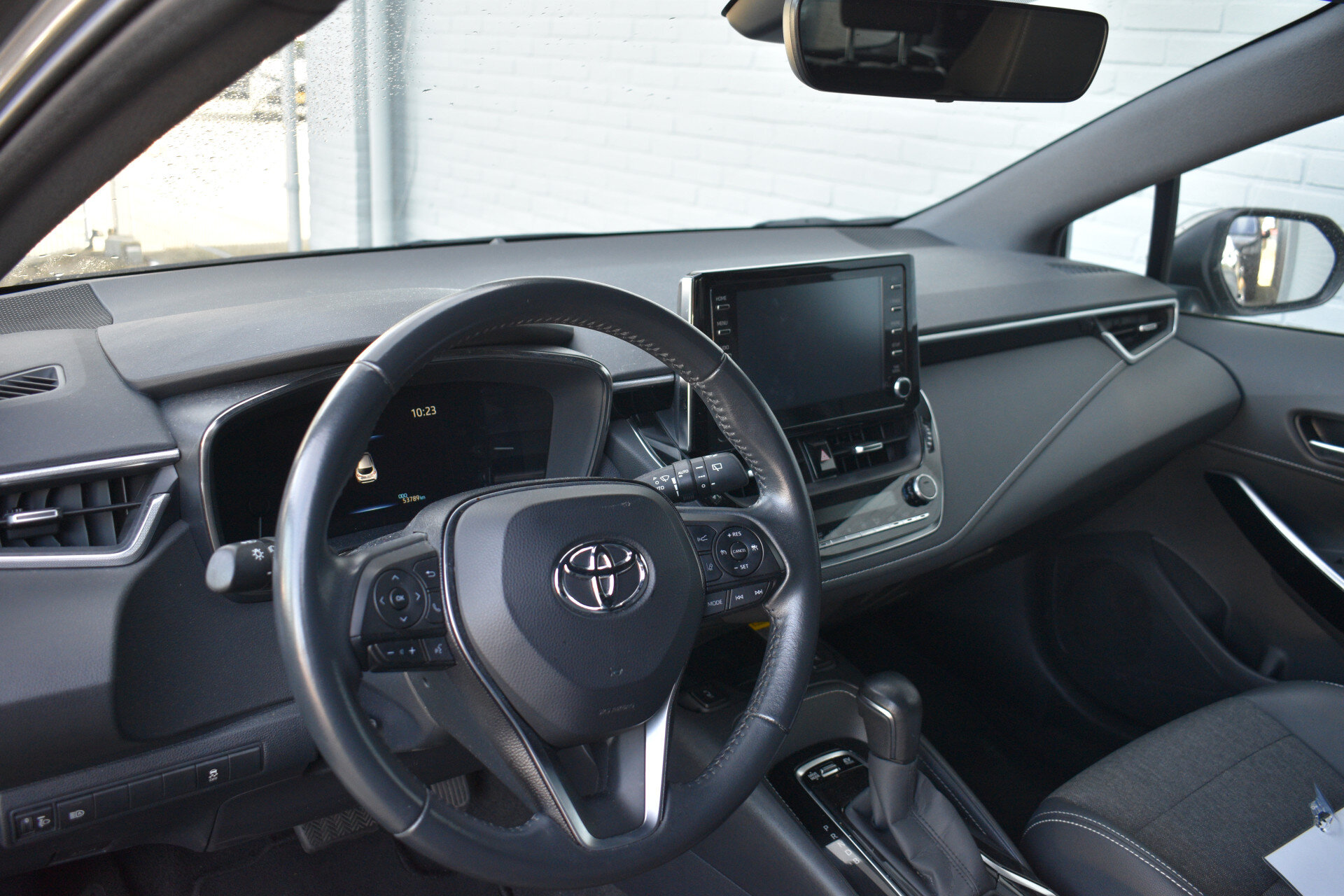 Toyota Corolla 1.8 Hybrid Dynamic Automaat 122pk - Afbeelding 2