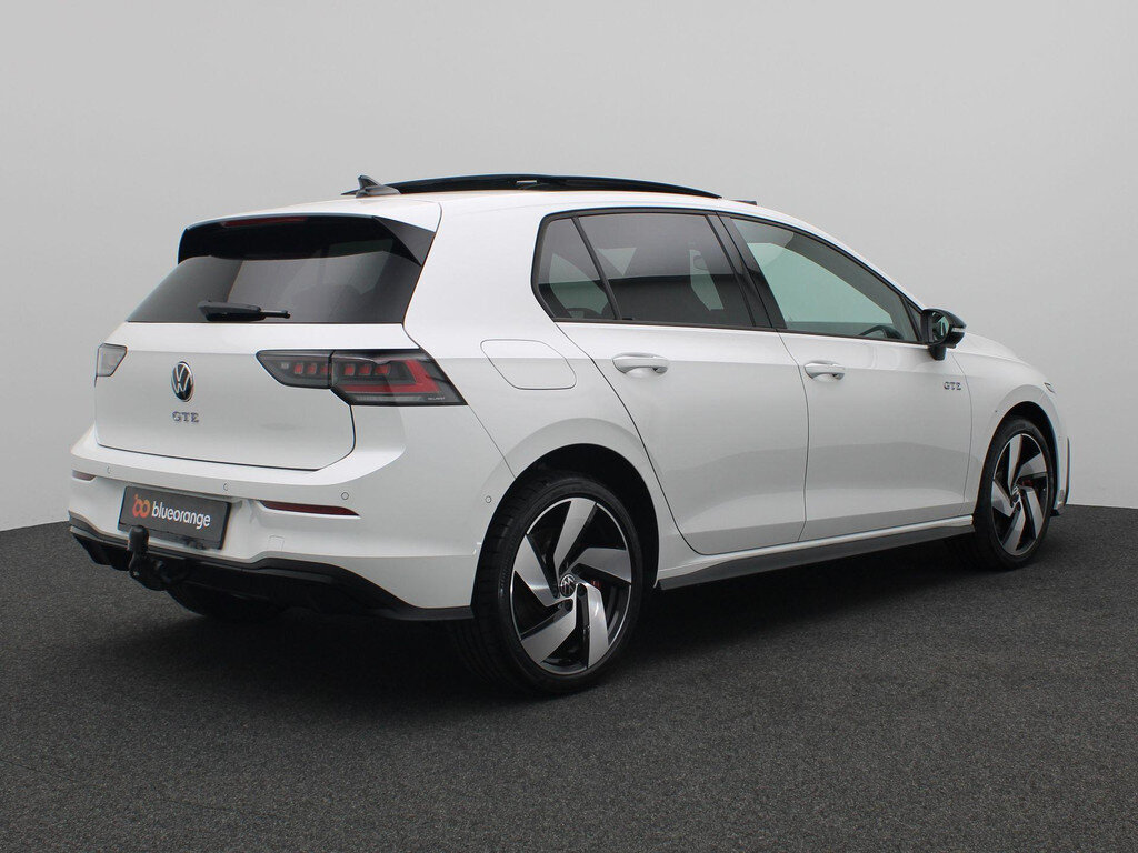 Volkswagen Golf 1.5 eHybrid GTE 272 PK DSG Black style, Leder, Trekhaak, Head-Up Display, Panoramadak, Matrix-LED Verlichting, Keyless, 18” LM Velgen - Afbeelding 4