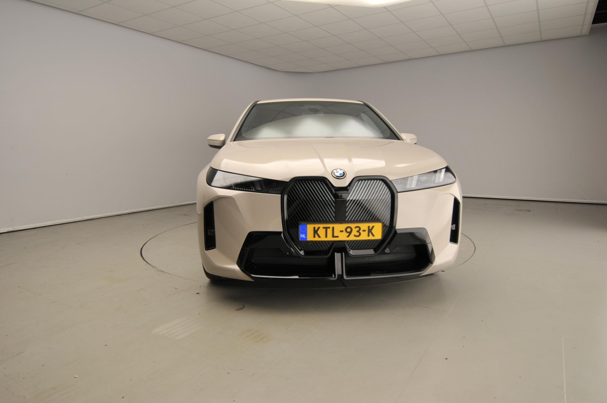 BMW iX xDrive45 - Afbeelding 5