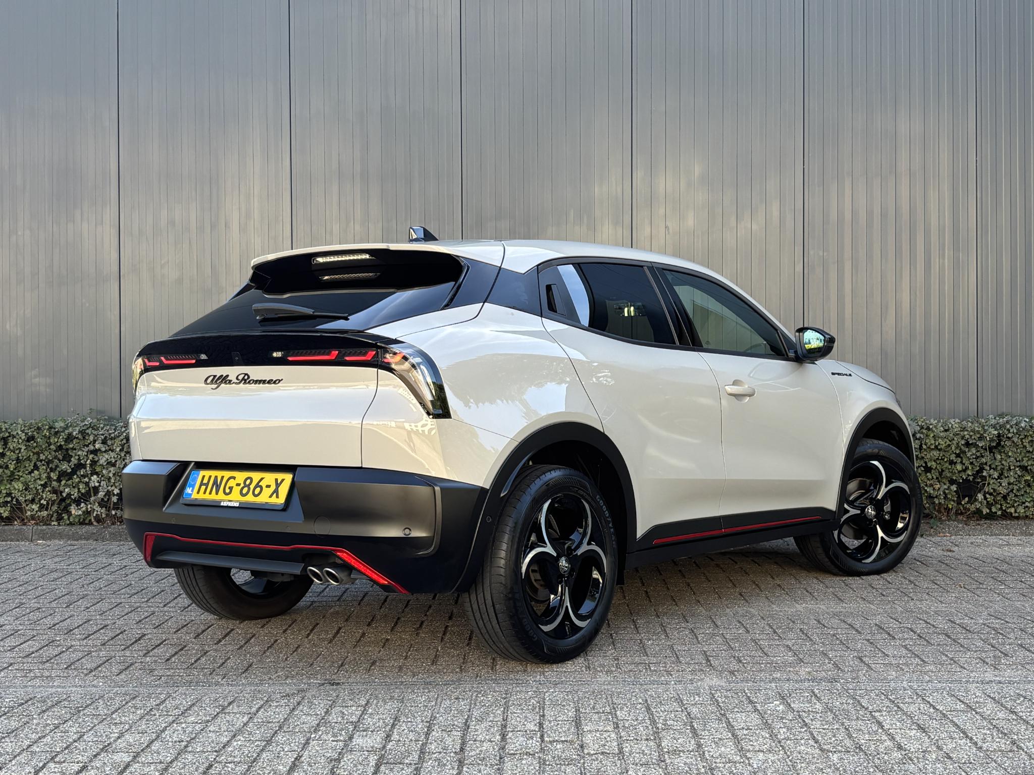 Alfa Romeo Junior 1.2 Turbo Hybrid Ibrida Speciale - Afbeelding 3