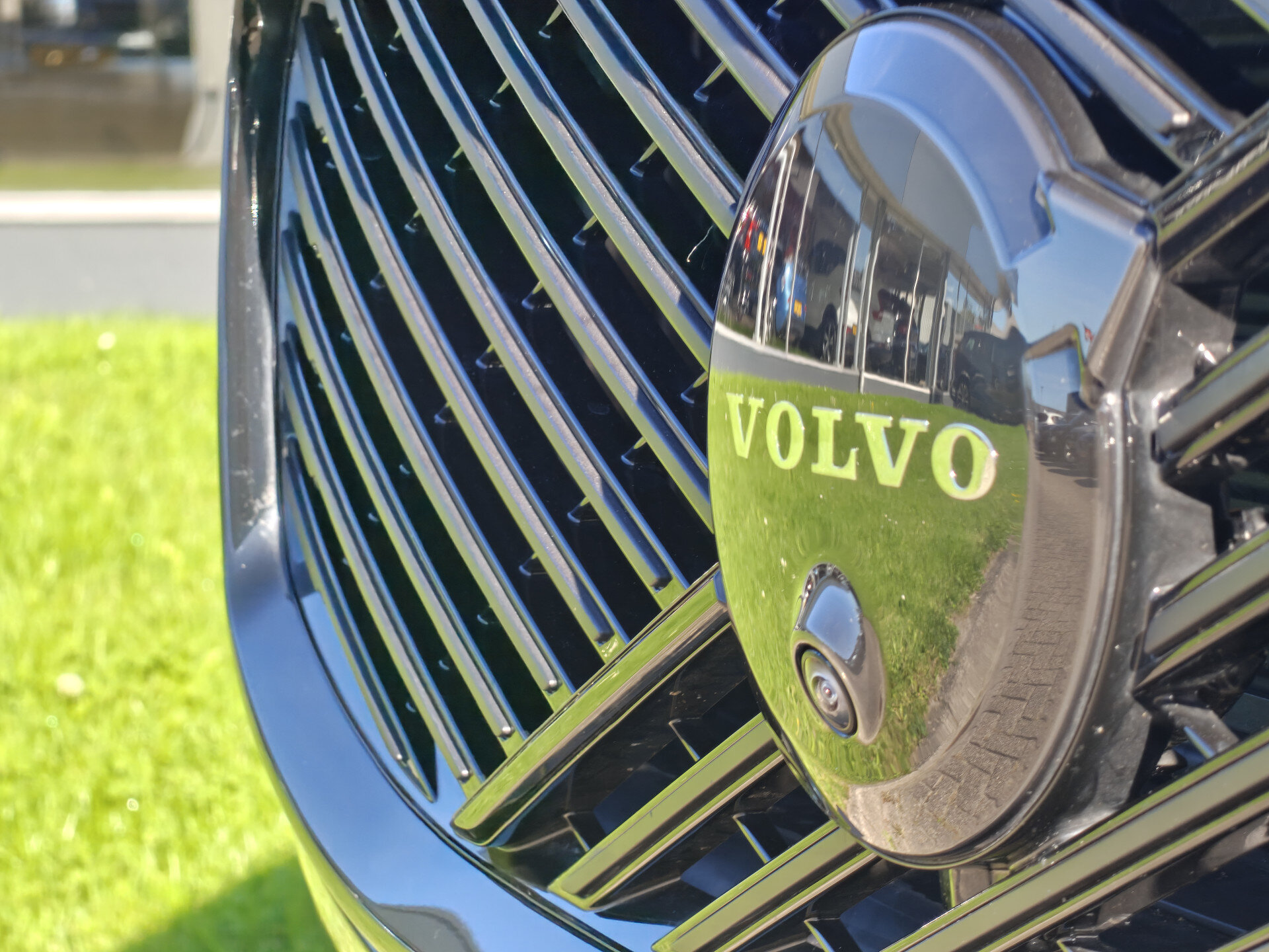 Volvo XC60 T6 350PK AWD Ultra Black Edition - Afbeelding 4