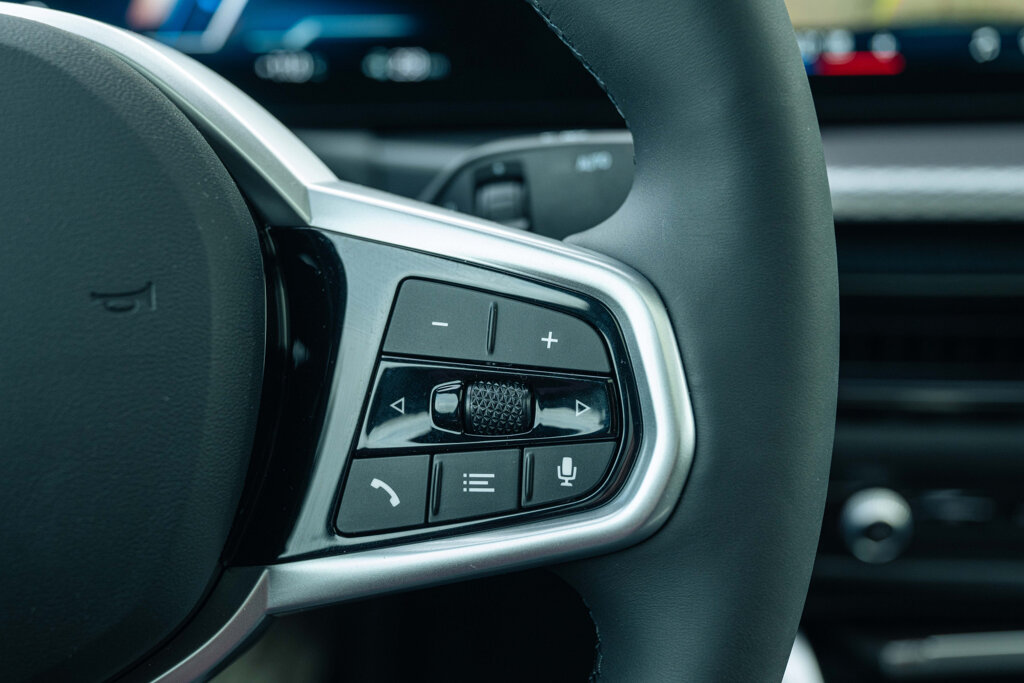 BMW i4 22