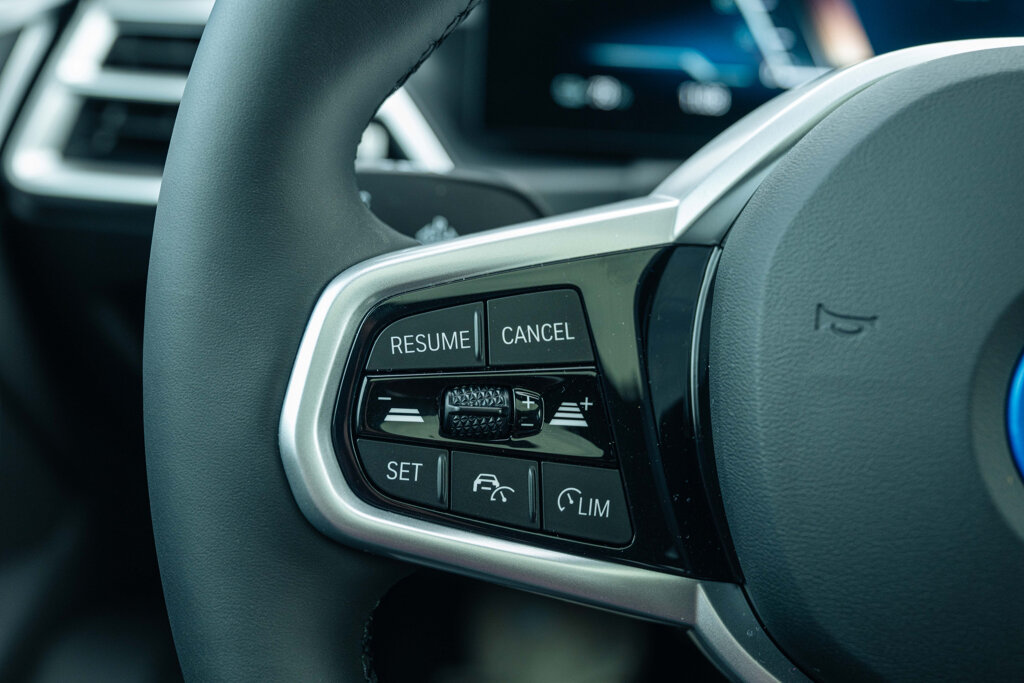 BMW i4 23