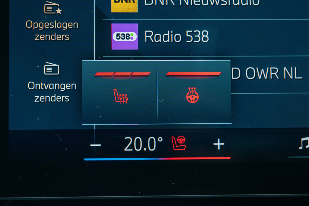 BMW i4 29