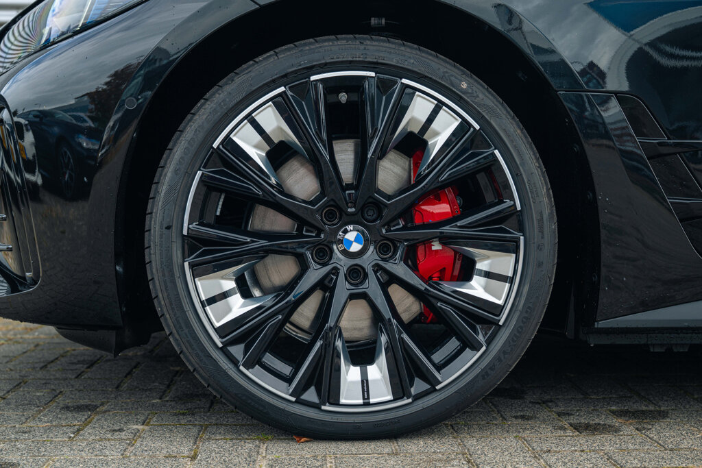 BMW i4 43