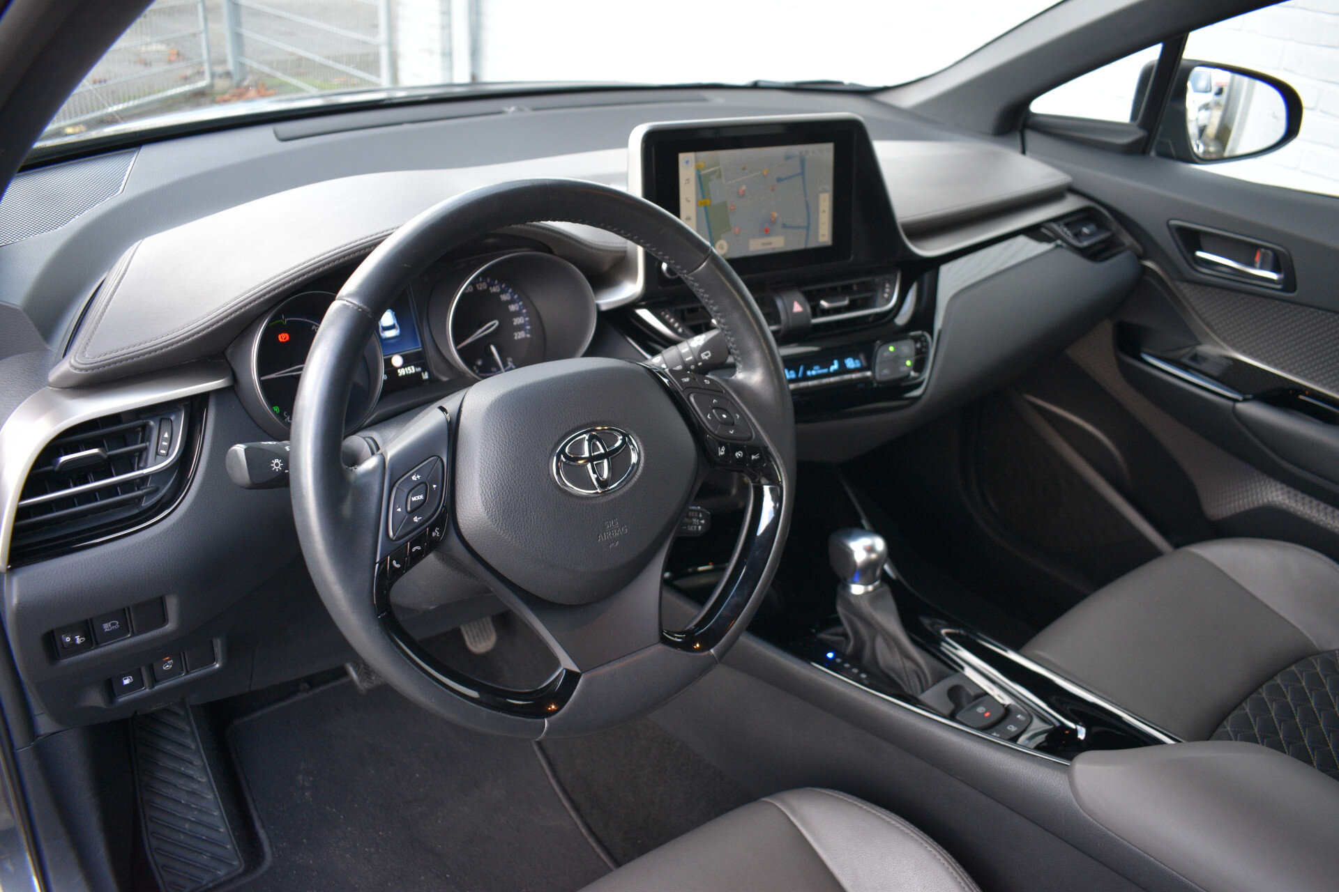 Toyota C-HR 1.8 Hybrid Executive Limited Automaat 122pk - Afbeelding 2
