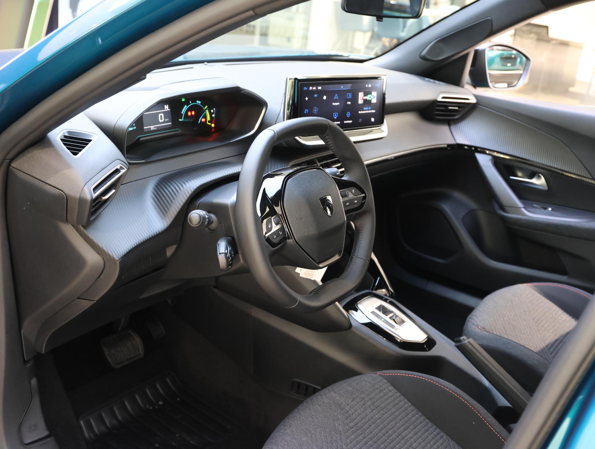 Peugeot 2008 SUV Business Hybrid 110 pk Automaat - Afbeelding 4