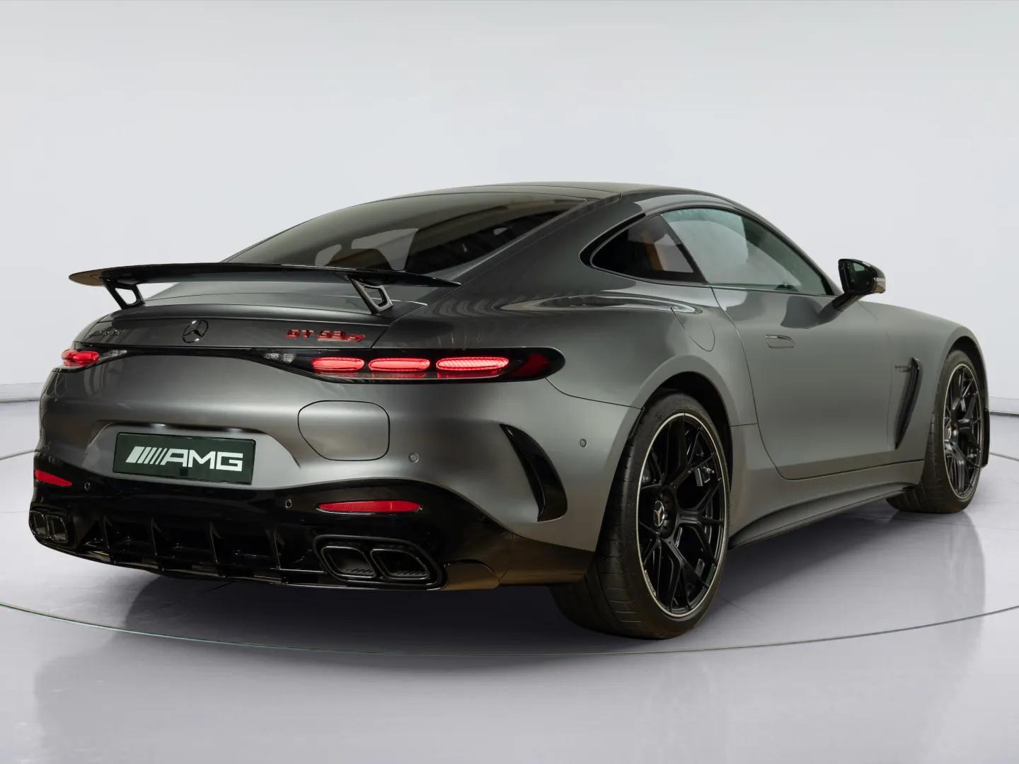 Mercedes-AMG GT 63 S E Performance Night Edition - Afbeelding 2