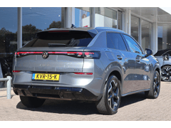 Volkswagen T-Roc 1.5 eTSI 150pk DSG R-Line First Edition - Afbeelding 2
