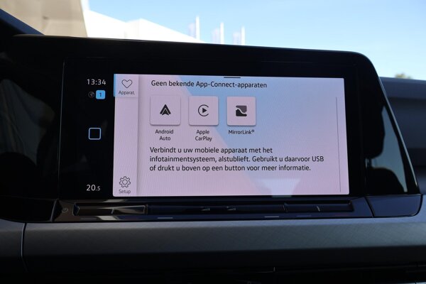 Apple Carplay/Android Auto Apple Carplay/Android Auto
