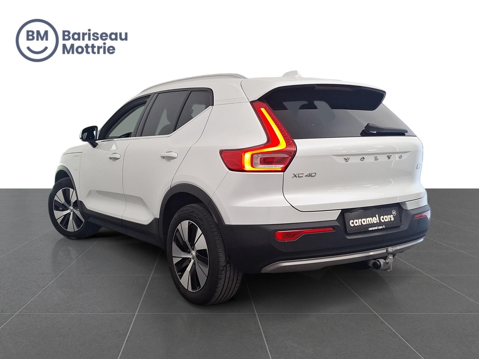 Volvo XC40 T4 INSCRIPTION PLUG-IN HYBRID *CAMERA*SENSOREN VOOR EN ACHTER*CARPLAY*GPS*INKLAPBARE TREKHAAK* - Afbeelding 4