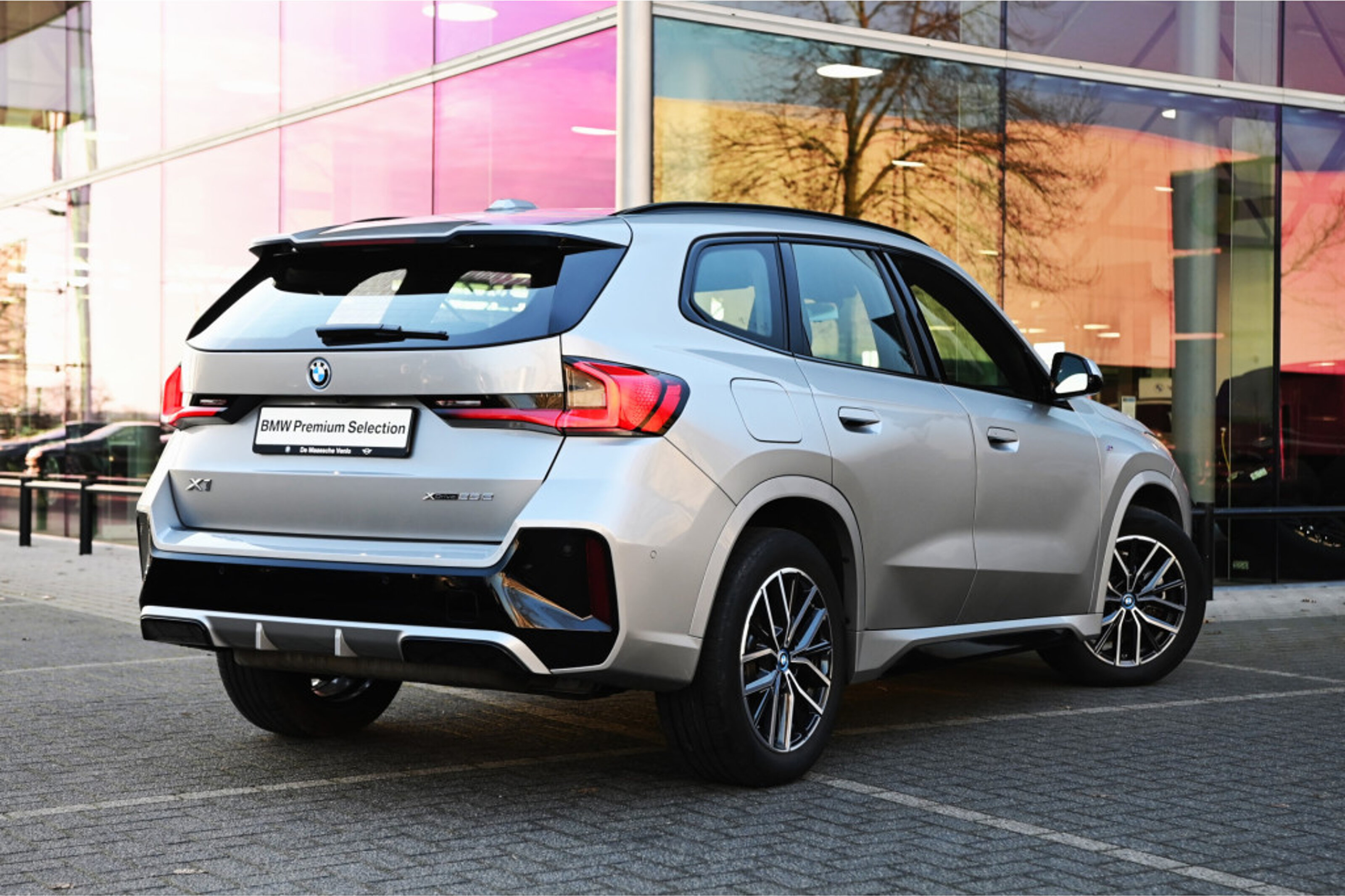 BMW X1 8