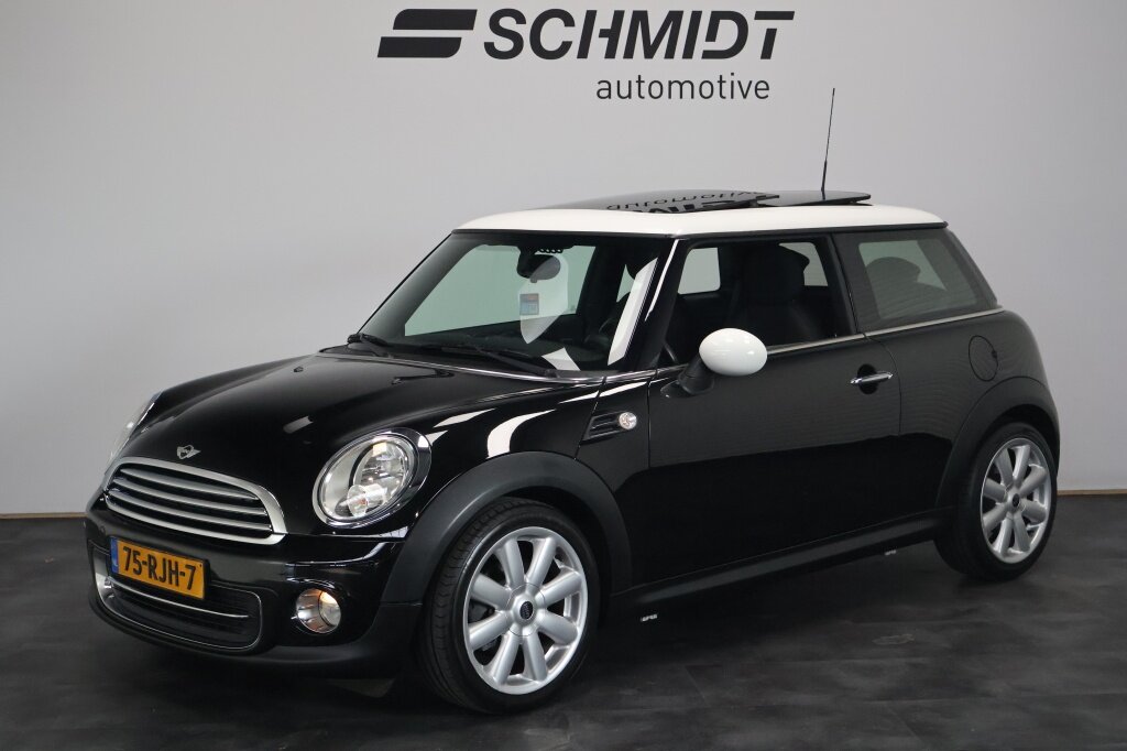 MINI 3-Deurs 1.6 Cooper Business Line | Panoramadak | Airco | 17"