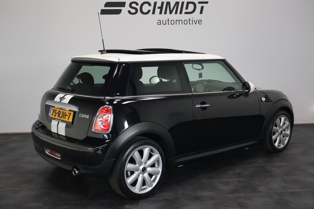 MINI 3-Deurs 1.6 Cooper Business Line | Panoramadak | Airco | 17" - Afbeelding 3