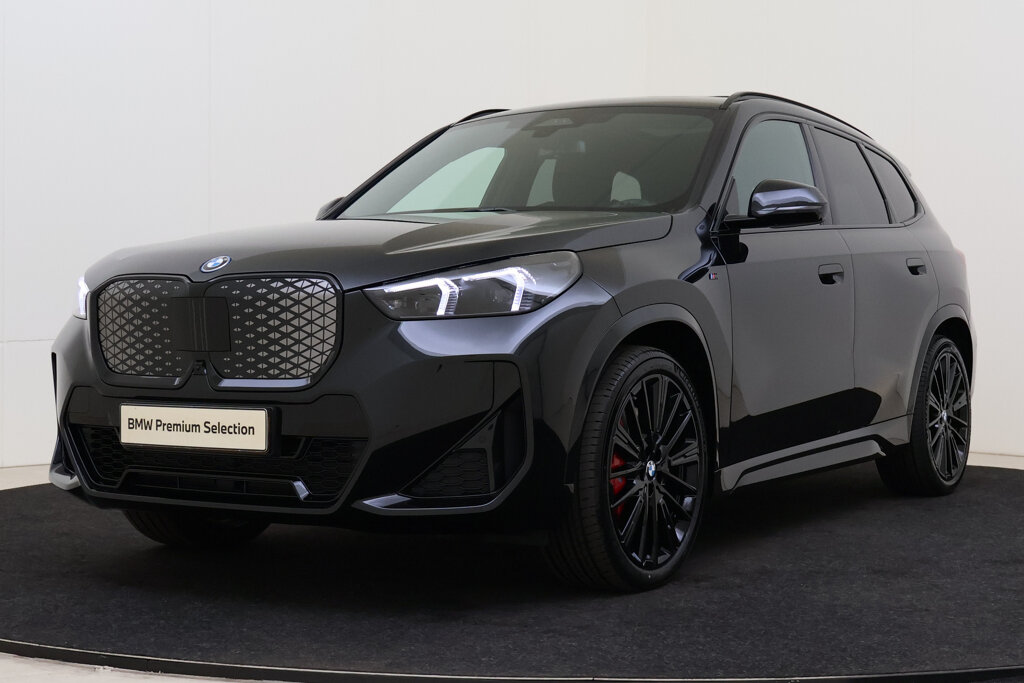 BMW iX1 360