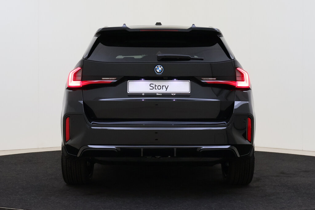 BMW iX1 5