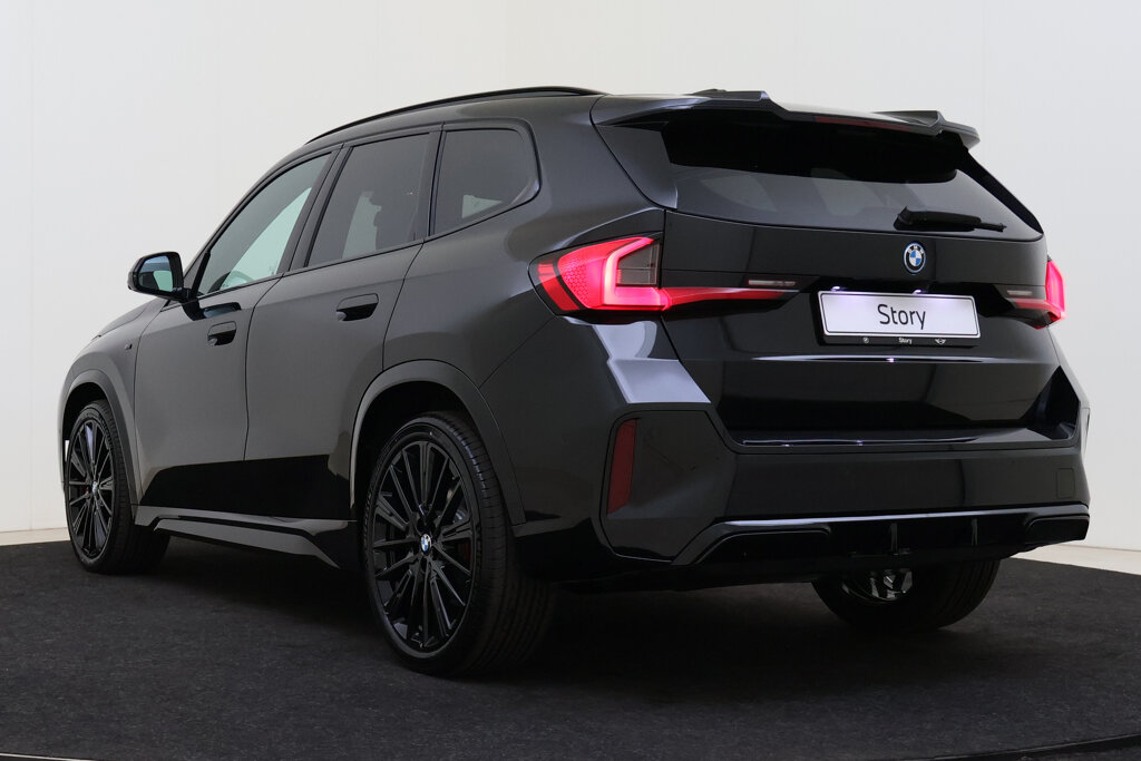 BMW iX1 15