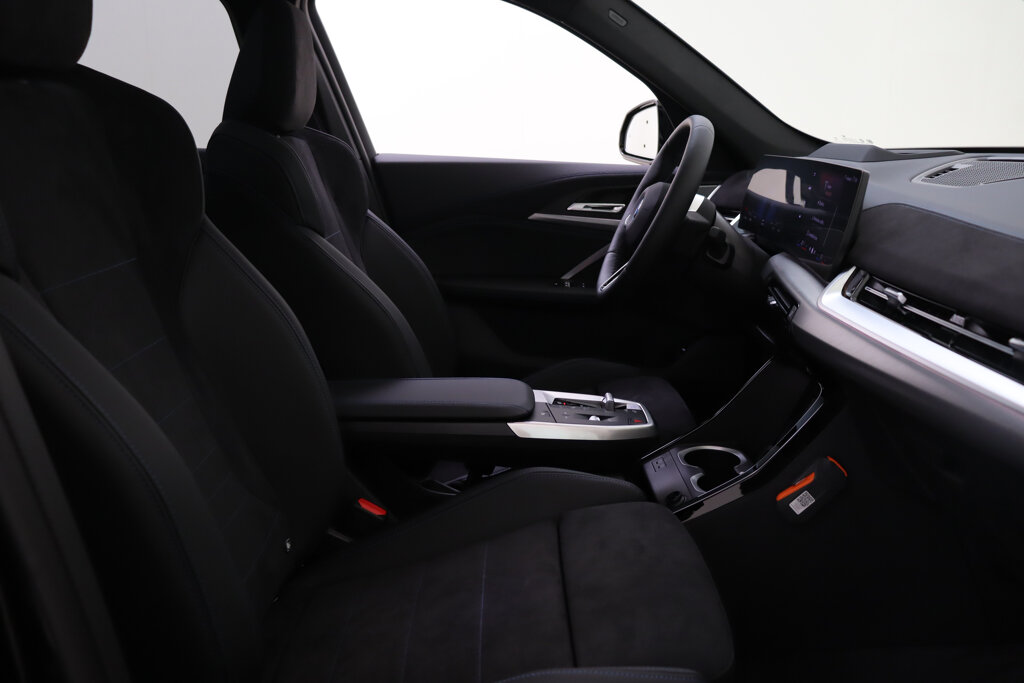 BMW iX1 19