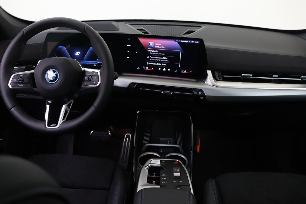 BMW iX1 25