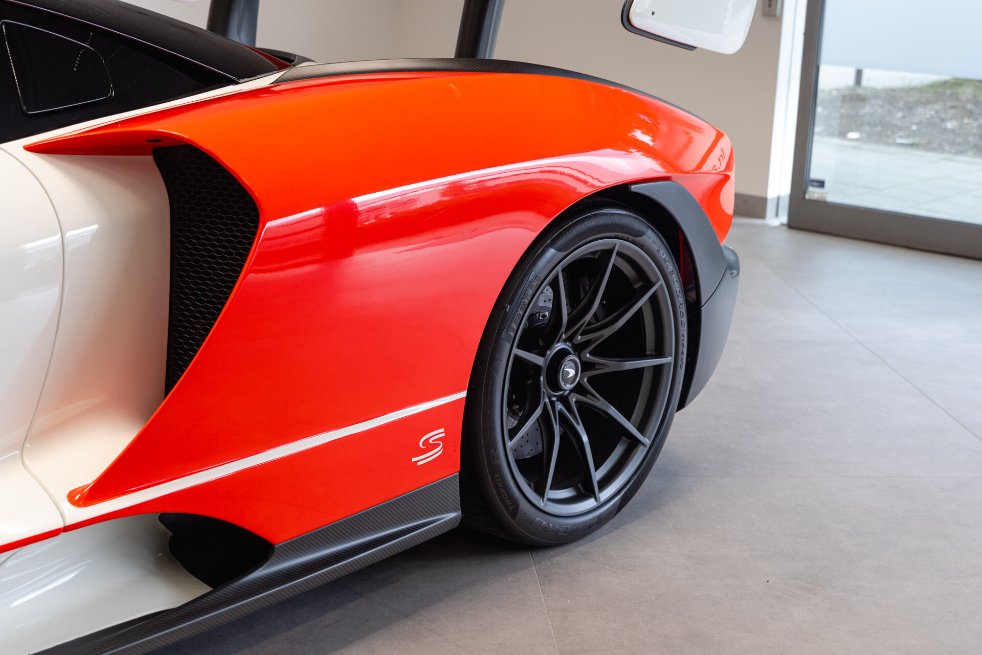 McLaren Senna - foto 12