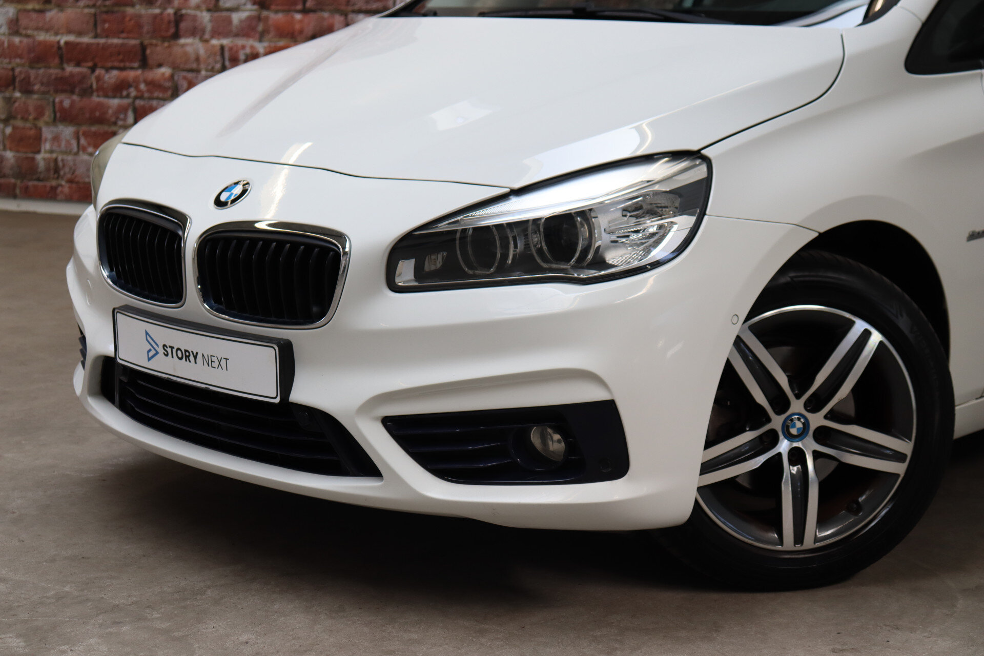 BMW 2 Serie Active Tourer 218i Executive Sport Line Automaat - Afbeelding 2