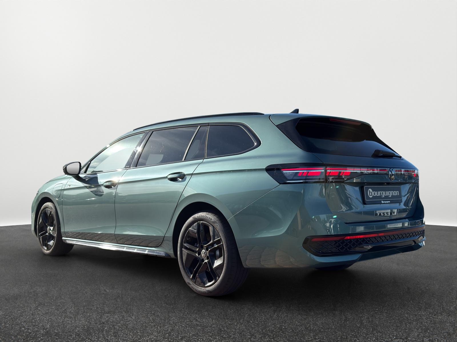 Volkswagen Passat Variant 1.5 eHybrid R-Line Business - Afbeelding 2