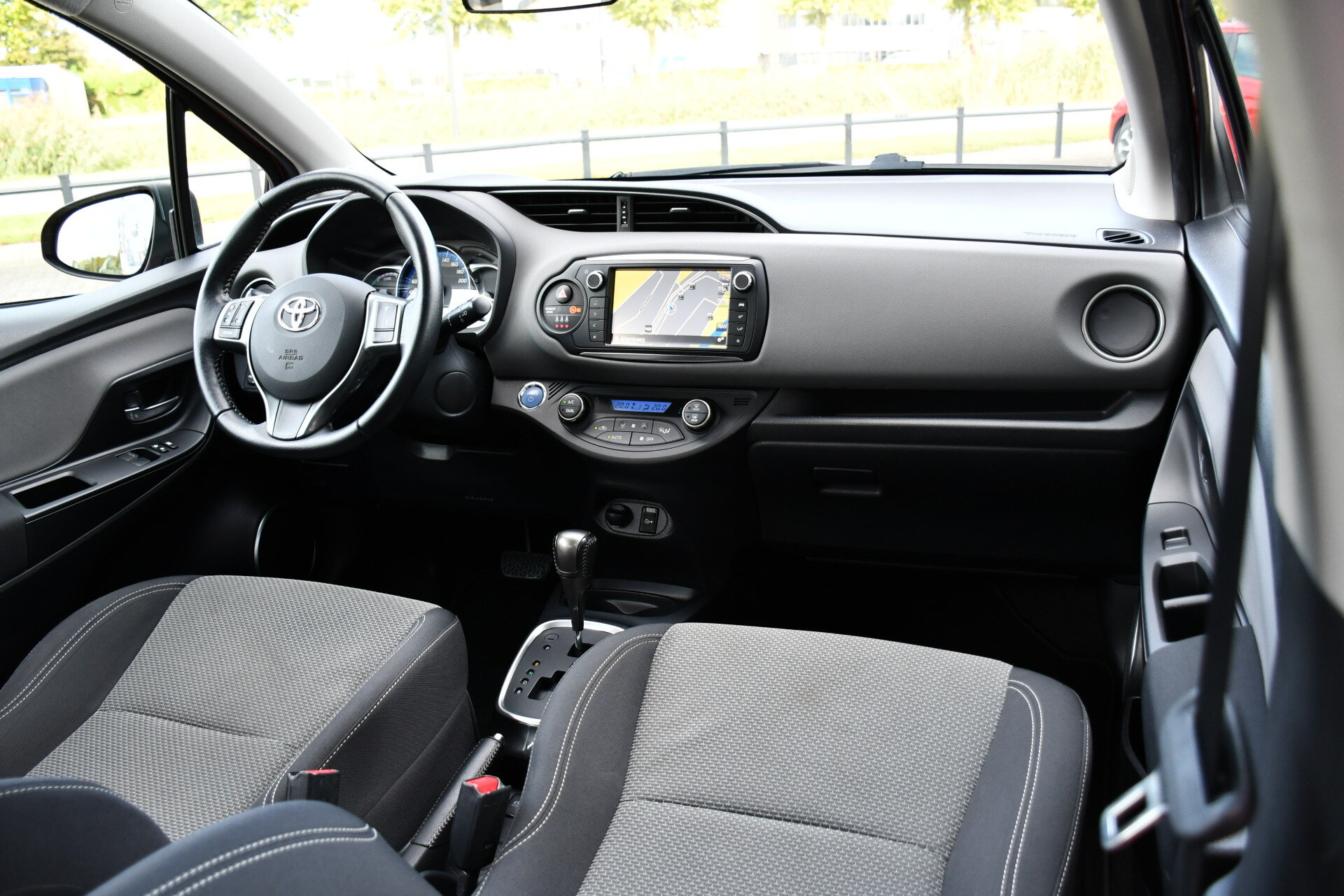 Toyota Yaris 1.5 Hybrid Lease Automaat 100pk - Afbeelding 4