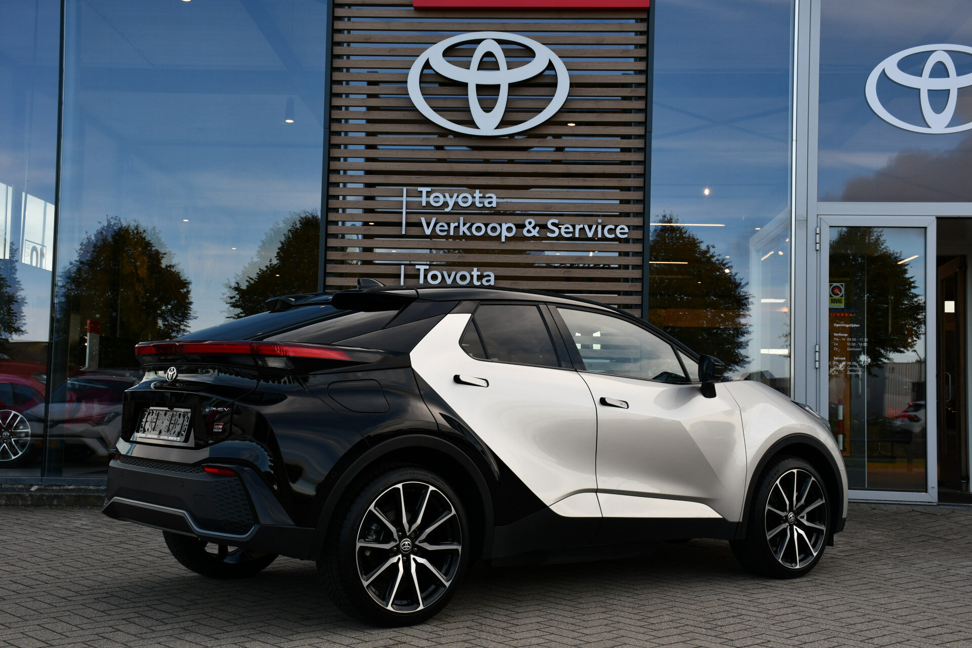Toyota C-HR Toyota C-HR 2.0 Hybrid 200 GR SPORT Première Edition Limited Automaat 223pk - Afbeelding 3
