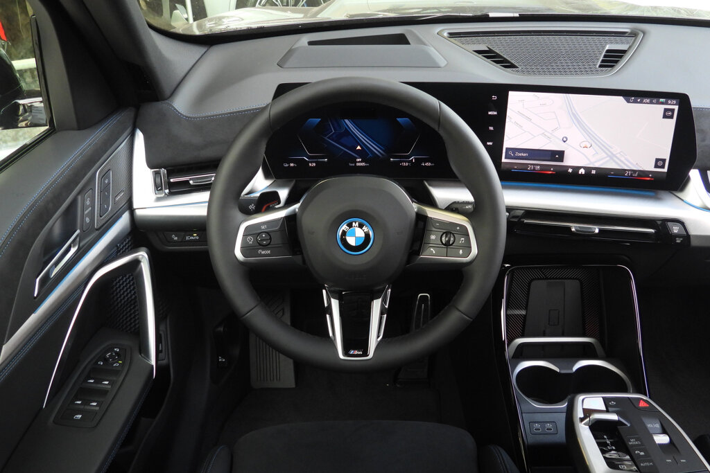 BMW iX1 2