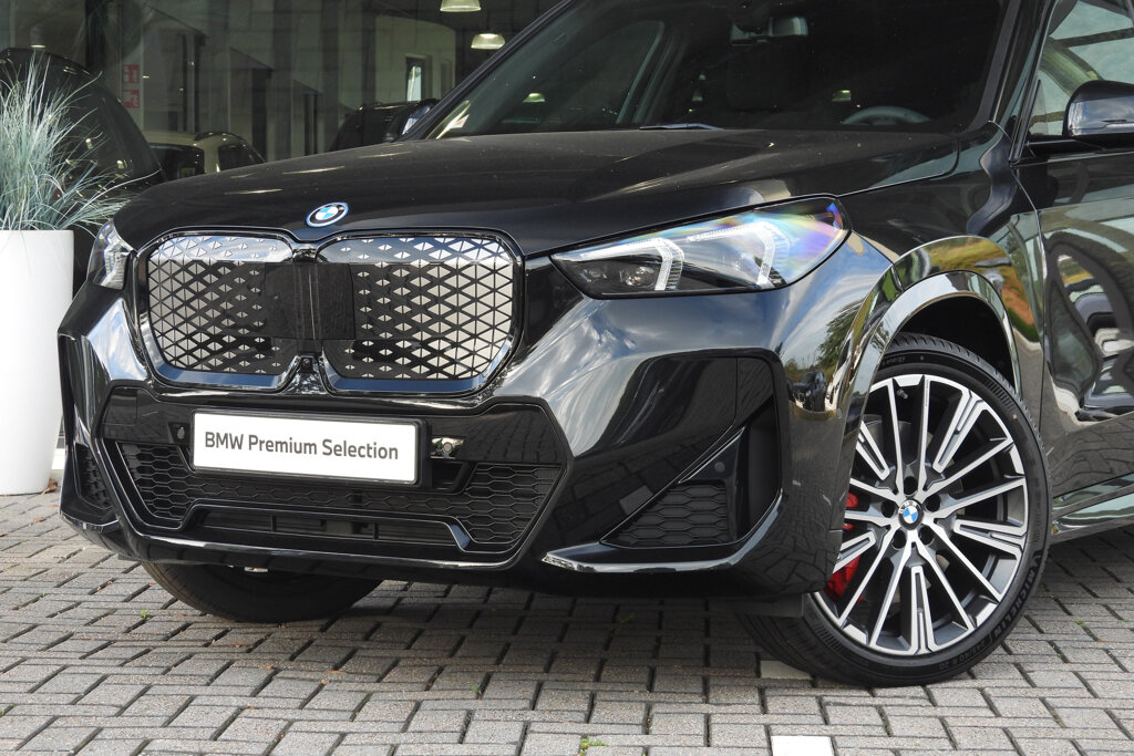 BMW iX1 6