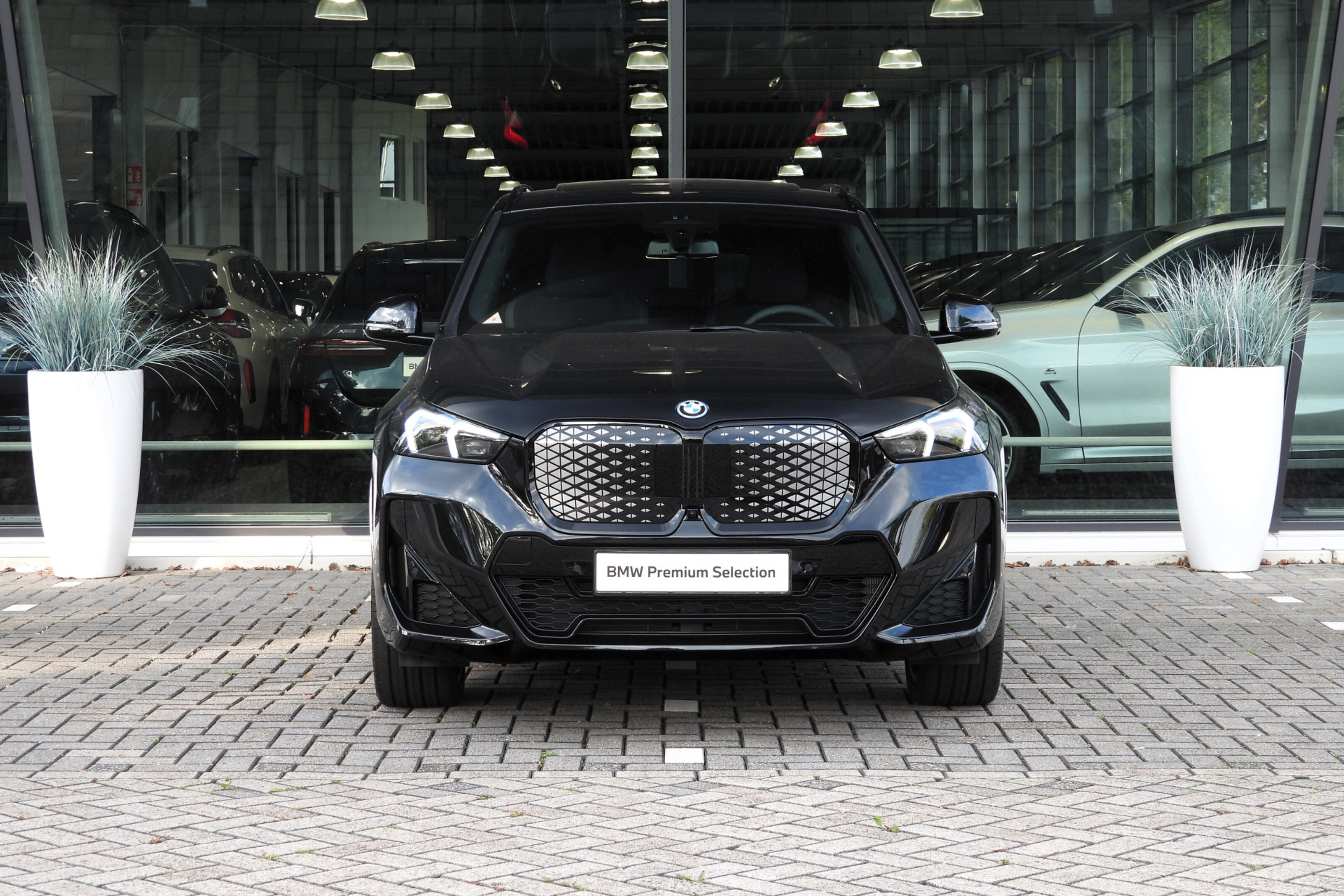 BMW iX1 9