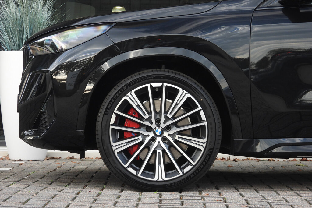 BMW iX1 18