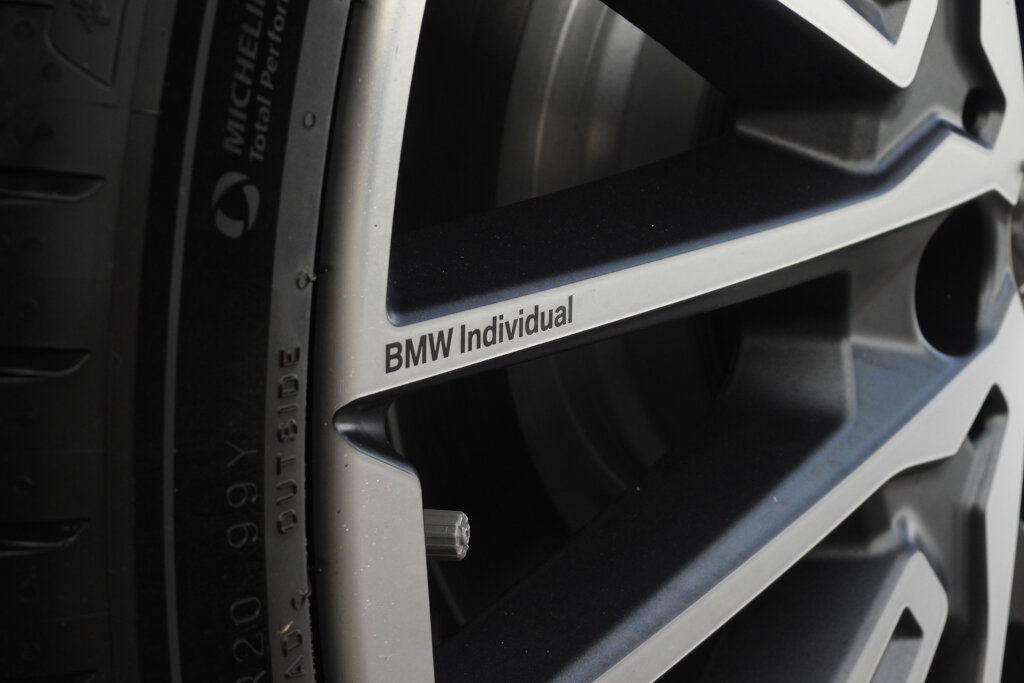 BMW iX1 19