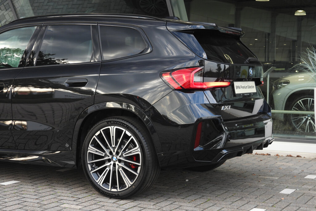 BMW iX1 20